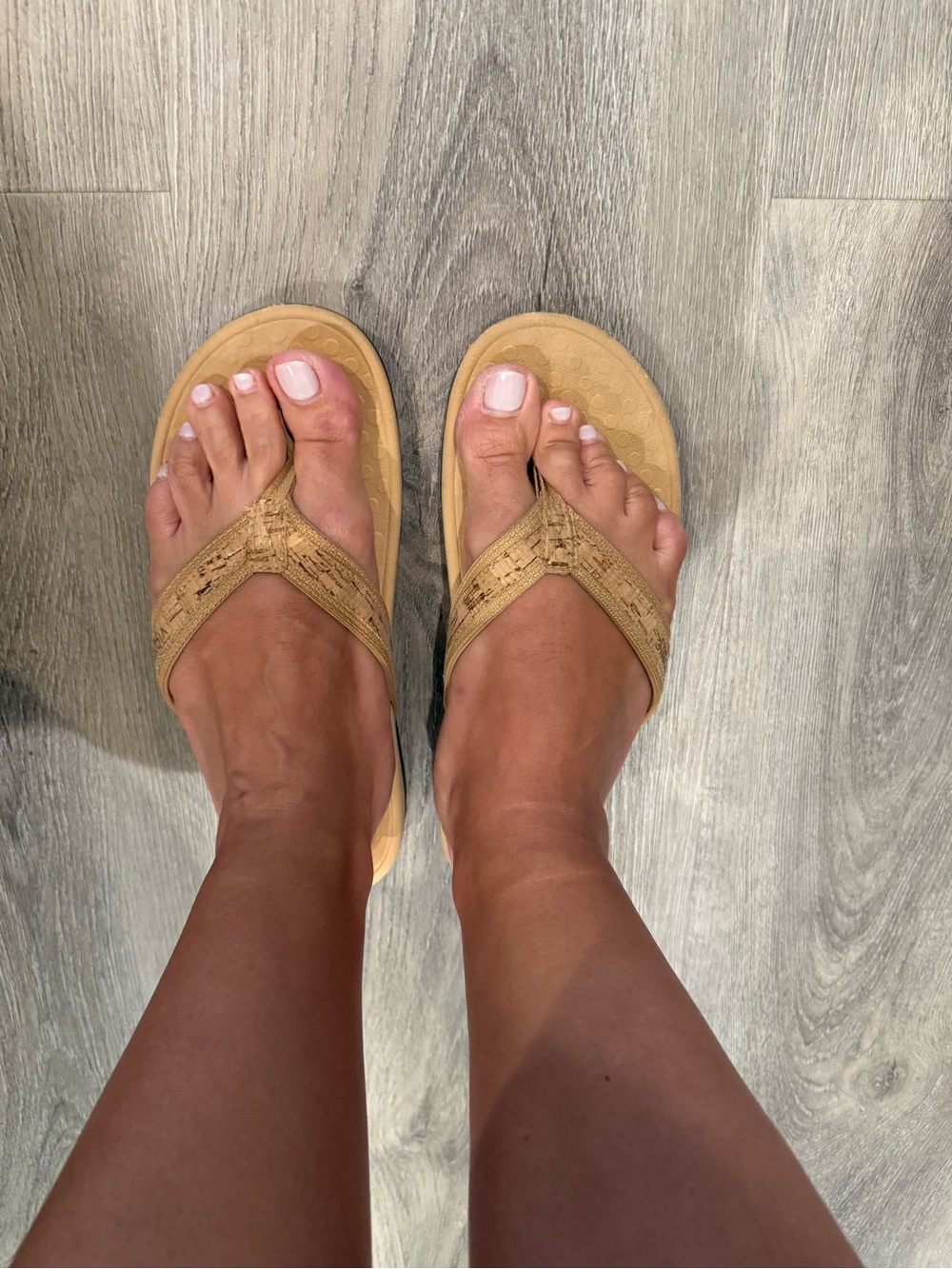 Vionic Women's Tan Woven Flip Flop Sandals 9.5